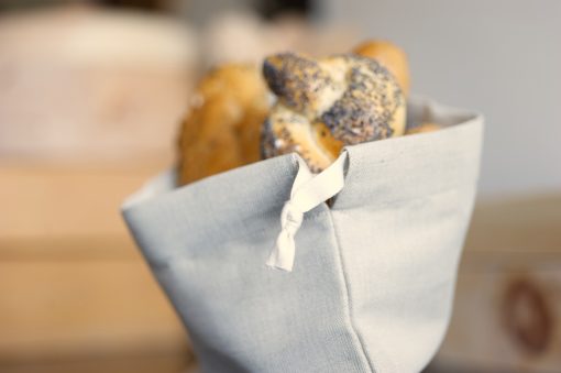 Design Zirbenbrotdose inkl.Brotsäckchen aus Bio-Bauernleinen